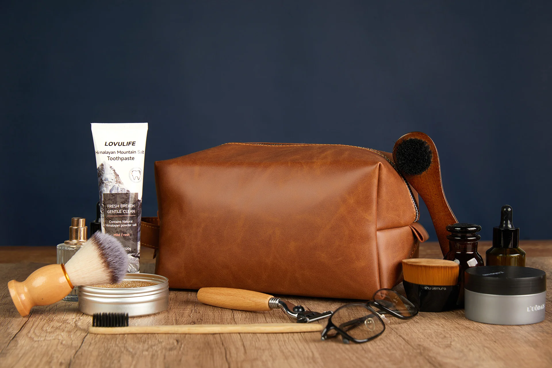 Leather Toiletry Bag Product Photography product visual project